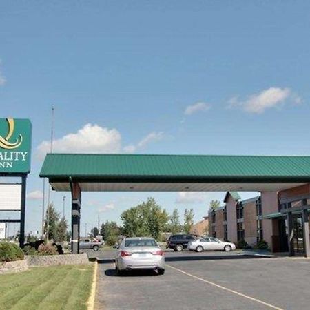 Quality Inn Thief River Falls Bagian luar foto
