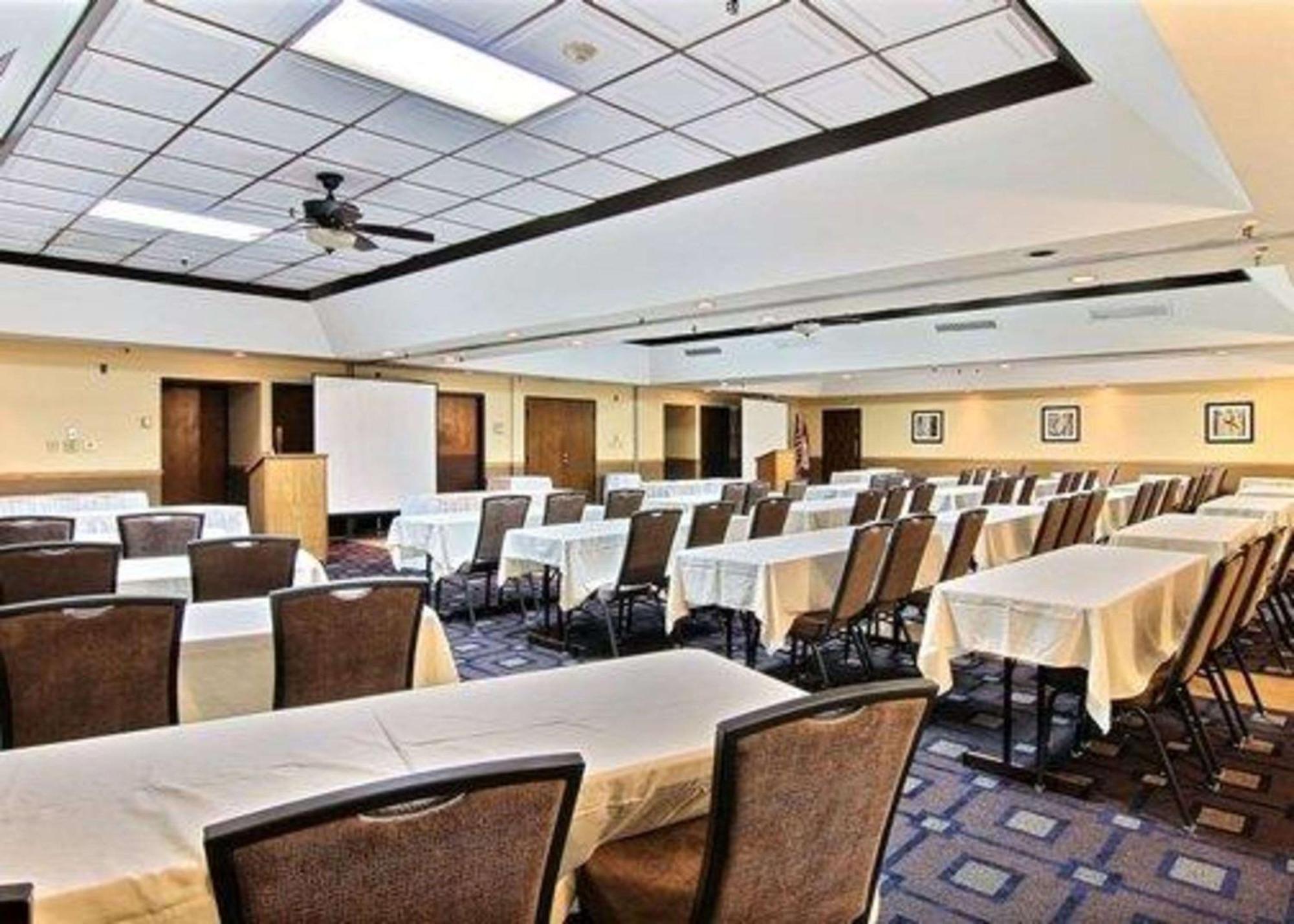 Quality Inn Thief River Falls Bagian luar foto