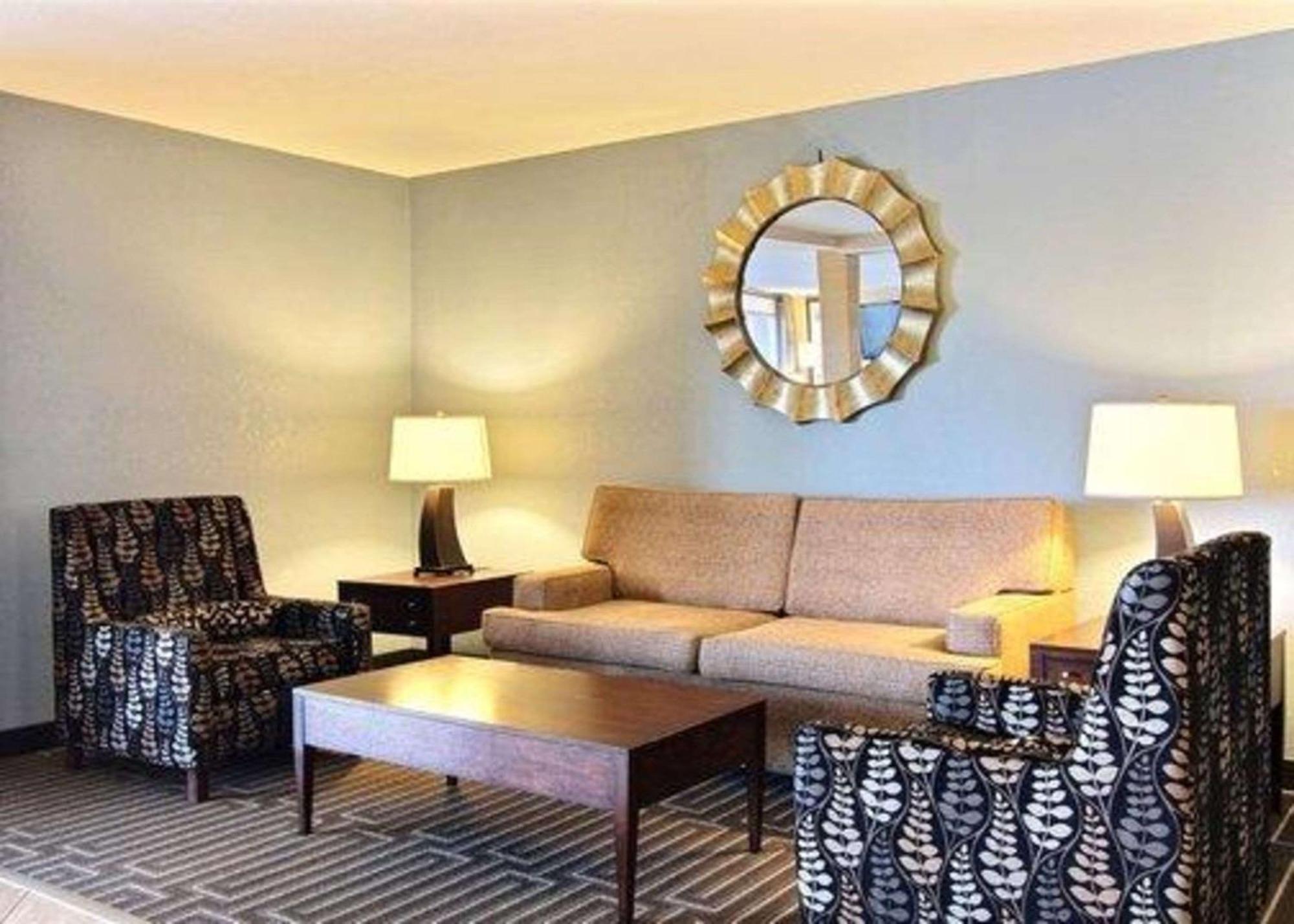 Quality Inn Thief River Falls Bagian luar foto