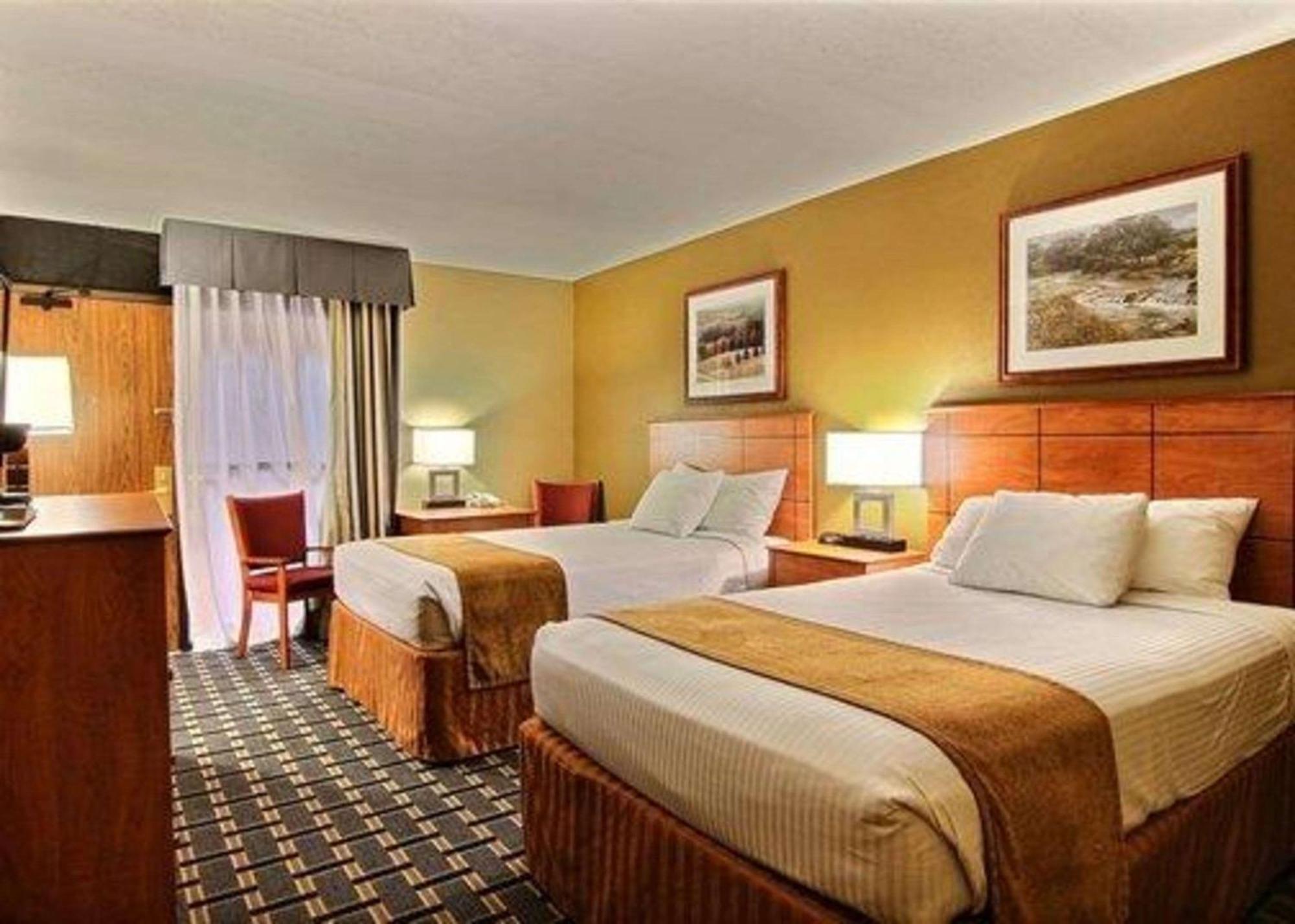 Quality Inn Thief River Falls Bagian luar foto
