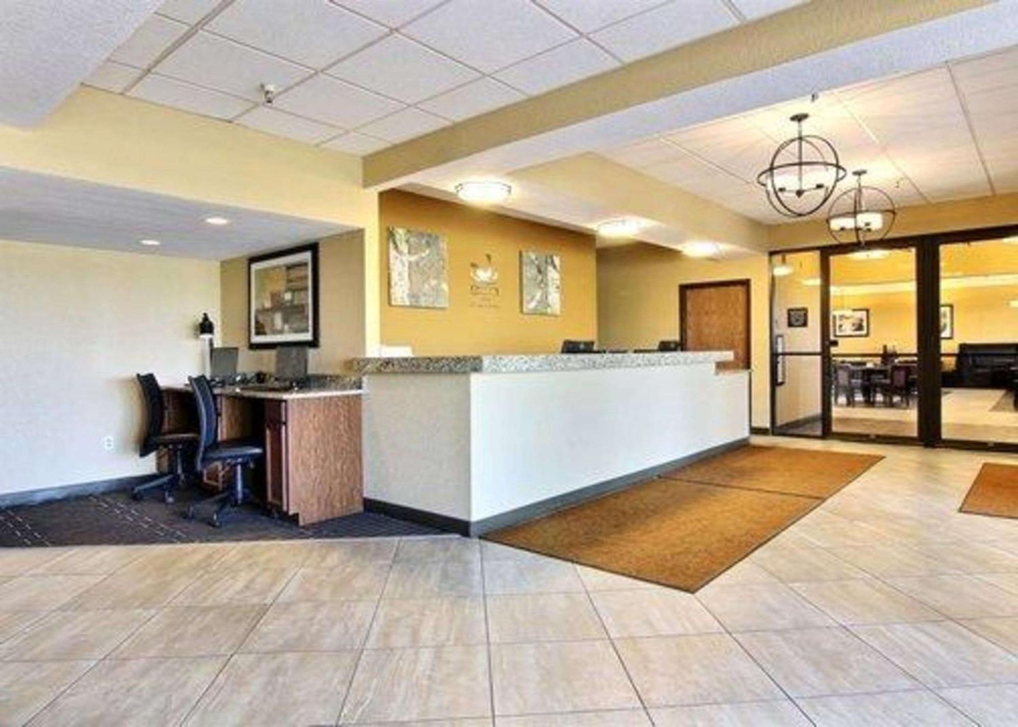 Quality Inn Thief River Falls Bagian luar foto